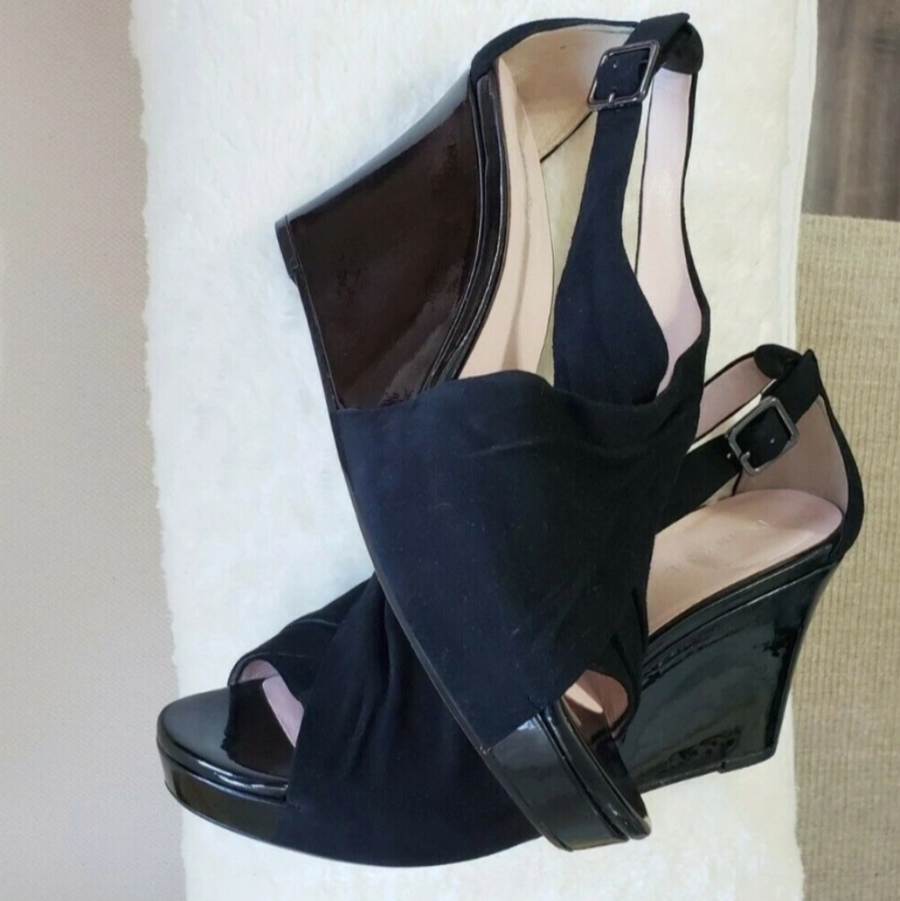 Taryn Rose Black Wedges